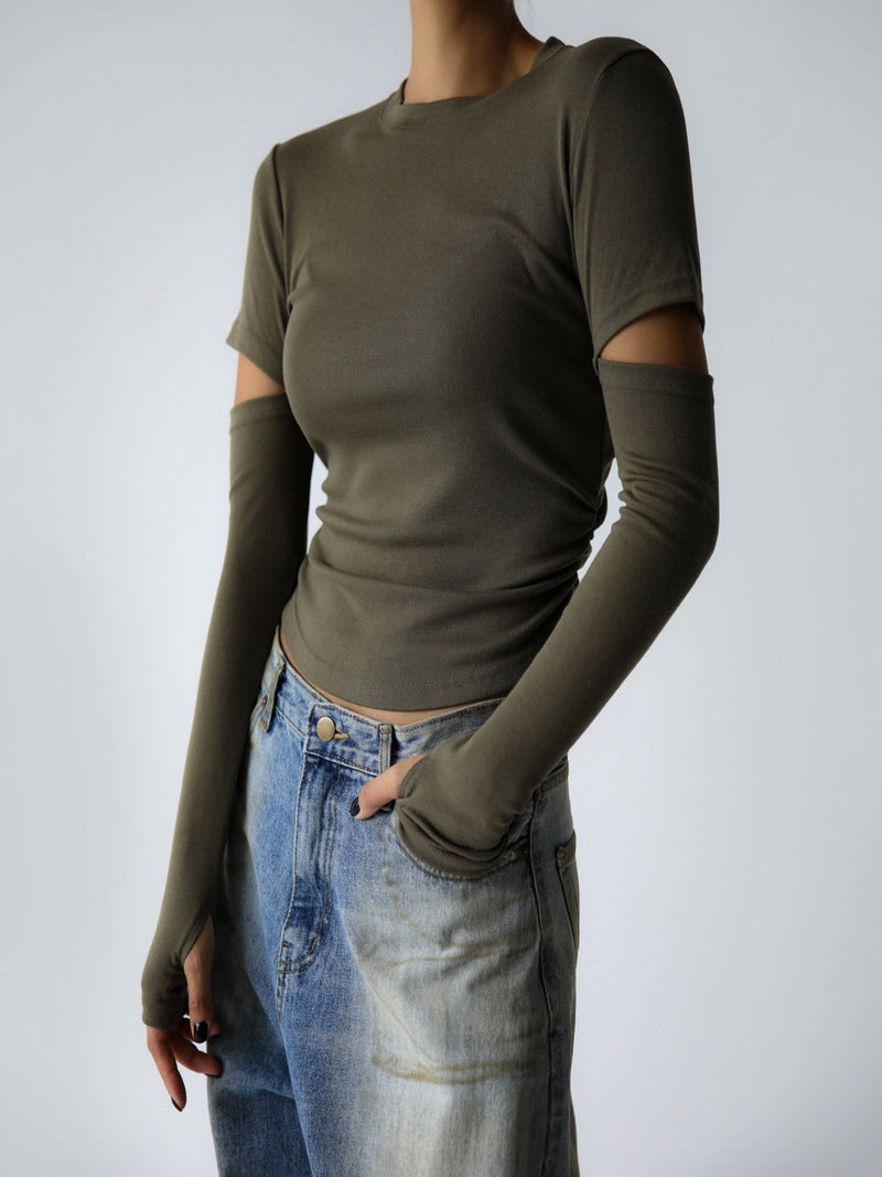 DETACHABLE SLEEVE SIDE SHIRRED T-SHIRT