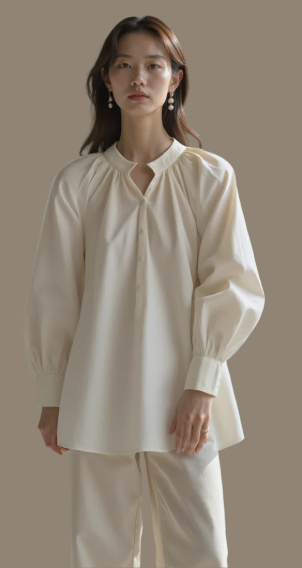 MINIMALIST BLOUSE