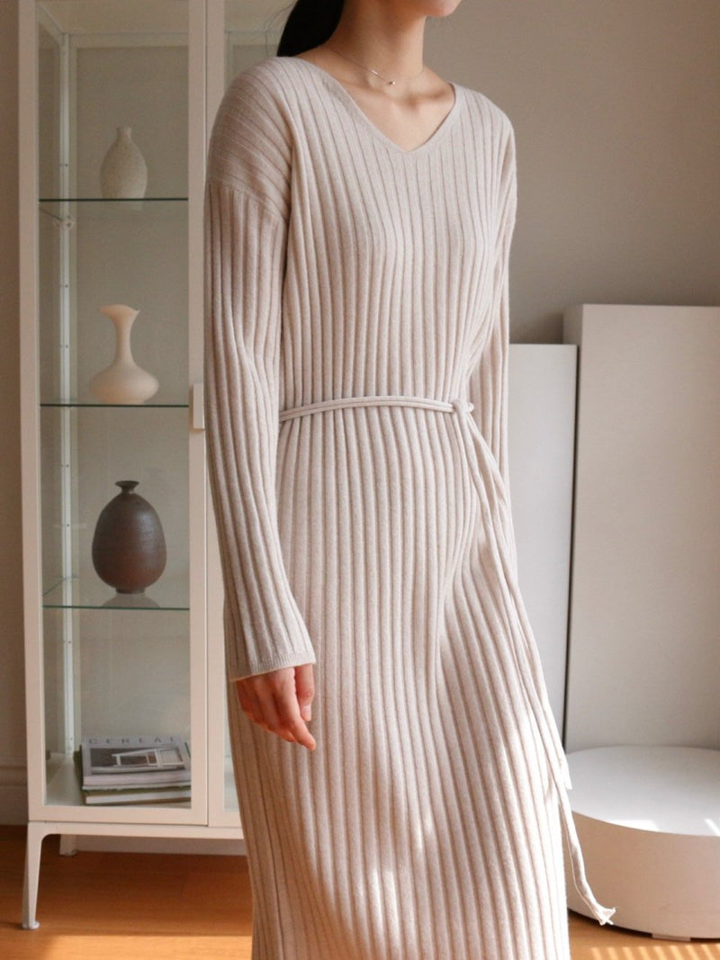 RIBBED V-NECK KNIT DRESS